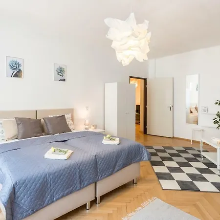 Apartment Lodecka 2
