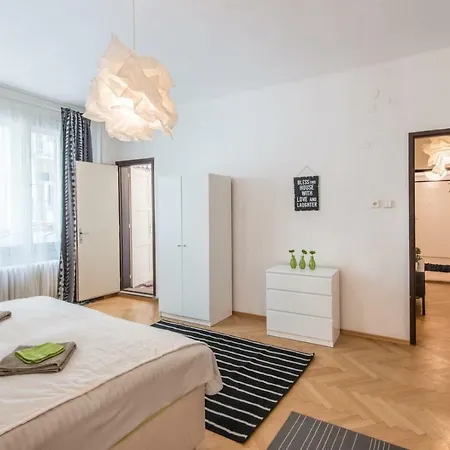 Lodecka 2 * Praha