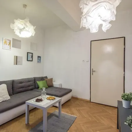 Lodecka 2 Apartment *